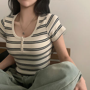 Camiseta de Mujer Estilo Europeo Americano, a Rayas Blancas y Negras, con Botones al Frente, Manga Corta, Corte Ajustado, Estilo Urbano - Product Image 2