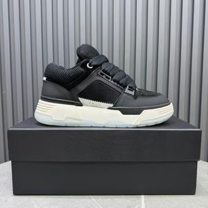 Chaussures de marche et de loisirs de luxe pour hommes, noir et blanc, collection 2026, design de créateur - Product Image 1