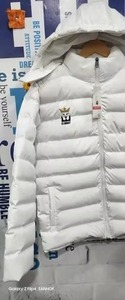 Veste matelassée pour homme, best-seller, avec tissu résistant à l'eau, idéale pour les activités de plein air par temps neigeux ou pluvieux, disponible à la vente - Product Image 3