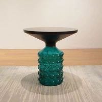 Petite table d'appoint avec plateau en verre trempé noir et base à bulles