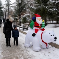 Décoration de jardin gonflable de Noël en forme d'ours polaire éclairée avec Père Noël et sapin de Noël pour les fêtes en plein air et la décoration intérieure