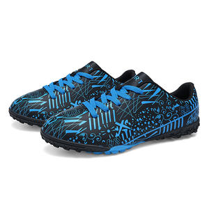 Nouvelles Chaussures de Football Antidérapantes pour Enfants 2025 – Crampons de Football en Cuir PU de Haute Qualité pour Enfants et Hommes, Idéales pour l'Extérieur - Product Image 6