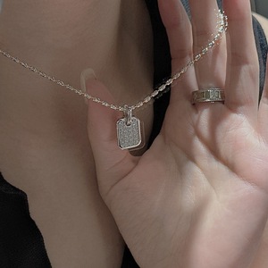 Pendentif carré en argent pur S925 Wenchi avec micro-incrustation de zircon, design élégant médiéval vintage, composant de bijoux simple et tendance - Product Image 2