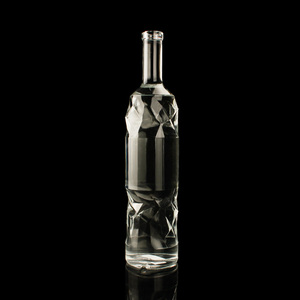 Bouteille en verre de luxe haute qualité 700ml 750ml de forme spéciale personnalisée avec bouchon en liège pour Vodka, Gin, <span class=keywords><strong>Tequila</strong></span> – Fabrication professionnelle - Product Image 1