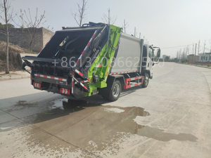 2024 Factory Hot Sale Sinotruk HOWO 4X2 6cbm Compactor Garbage Truck Price - Product Image 5