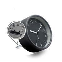 Horloge de bureau en métal moderne et minimaliste de 4 pouces Décoration intérieure personnalisée Café Hôtel Réveil étudiant Alarme Affichage à quartz Aiguille