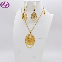 Parure de bijoux Hongyue plaqué or 24 carats avec pampilles en forme d'aile - Collier et boucles d'oreilles ethniques ajourés pour femme - Cadeau de mariage pour mariée du Moyen-Orient