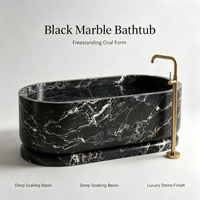 Baignoire autoportante de luxe en marbre noir et blanc, base en pierre veinée naturelle, robinet moderne en or brossé, salle de bain écologique