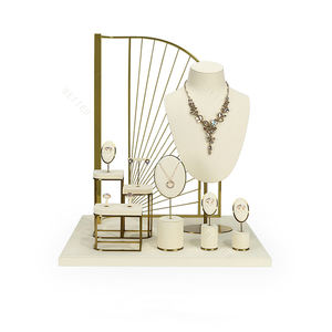 Espositore <span class=keywords><strong>per</strong></span> Gioielli in Microfibra Premium con Cornice Dorata, Perfetto <span class=keywords><strong>per</strong></span> Esporre Collane, Orecchini, Anelli e Bracciali nelle Boutique - Product Image 4