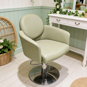 Fauteuil de salon en cuir DM Hair Chair avec grand siège et accoudoirs modernes, idéal pour les salons de coiffure professionnels. - Product Image 1