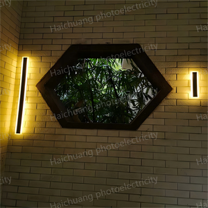 Lampada da Parete LED Solare da Esterno per Giardino, Moderna e Semplice, Lampada da Parete Lunga per Villa e Porta - Product Image 2