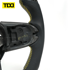 Volant en fibre de carbone TDD compatible avec Mini Cooper avec marqueur central jaune, personnalisation disponible - Product Image 3