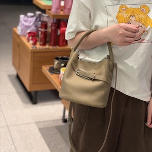 Sac à main décontracté et simple pour femme, nouvelle collection printemps 2026, texture raffinée, style occidental de luxe léger, grande capacité - Product Image 3