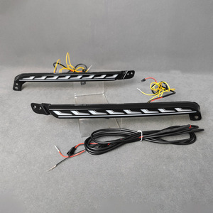 Feux de jour pour Toyota Hilux Revo 2020-2024, LED DRL avec design étanche - Product Image 1