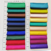 Tissus en viscose, polyester, satin brillant, charmeuse, imitation soie, satin extensible, crêpe, acétate