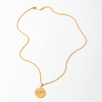 Collier en acier inoxydable Joolim avec chaîne torsadée, pendentif rond en zircone éclatante, vente en gros de bijoux