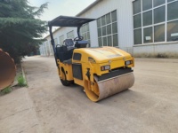 3000kg 4000kg Mini compacteur à rouleaux vibrants 3 tonnes 4 tonnes rouleau à pneus ou compacteur de pièces à vendre