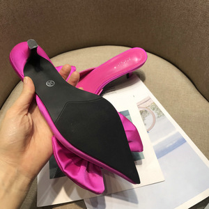 Nuevos Mules de Moda 2025 con Punta en Pico y Tacón Bajo de Seda para Mujer - Product Image 4