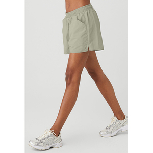 Pantalones cortos holgados de poliéster de secado rápido para mujer, pantalones cortos para correr para mujer, ropa deportiva para gimnasio - Product Image 3