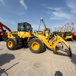 รถตักล้อยางมือสอง รุ่น WA320-5 รถตักหน้า สำหรับงานหนัก ปี 2022 รับน้ำหนักได้ 15 ตัน พร้อมเครื่องยนต์ เกียร์ และปั๊ม - Product Image 5