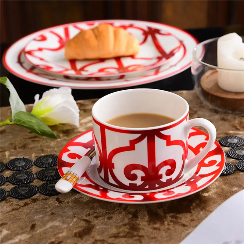 أكواب شاي وصحون فرنسية فاخرة للبيع بالجملة من العظام الصينية أواني شرب مج قهوة بشعار مخصص فنجان قهوة مطعم ما بعد الظهيرة