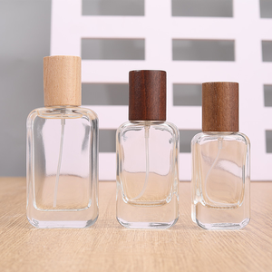 Flacons vaporisateurs en verre transparent de 20 ml, 30 ml, 50 ml pour parfum, flacons carrés vides avec bouchon en bois de noyer ou de hêtre - Product Image 1