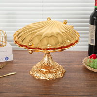 Plat de service créatif de luxe en alliage de zinc doré pour hôtels et mariages, idéal pour les aliments, fruits, snacks, bonbons et autres friandises.