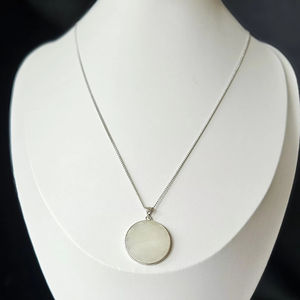 Collier en argent 925 de grande qualité pour femmes, design artisanal inspiré de la nature, jadeite Paradise certifié NGTC - Product Image 1