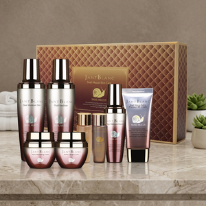 ชุดผลิตภัณฑ์บำรุงผิวหน้าจากเกาหลี ยี่ห้อ Jantblanc Herbal Organic Snail Mucus 6 ชิ้น ประกอบด้วย ครีมบำรุงผิว โลชั่น โทนเนอร์ ครีมบำรุงรอบดวงตา และบีบีครีม - ผิวสวยหรู - Product Image 3