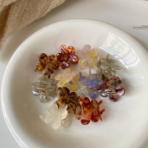 Vente en gros de <span class=keywords><strong>mini</strong></span> pinces à cheveux en forme de mâchoire, pinces à cheveux hautes en forme de <span class=keywords><strong>crabe</strong></span>, pinces à cheveux en forme de pieuvre, petites pinces à cheveux en plastique acétate, pinces à cheveux papillon pour femmes - Product Image 3