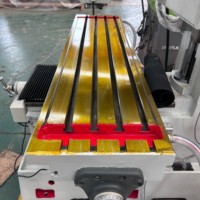 Fraiseuse verticale à tête fixe à vitesse variable en continu et haute précision avec système de commande CNC