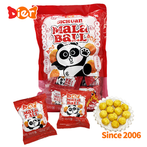 Caramelle all'ingrosso Custom Private Label alla rinfusa Mini Mala-aromatizzato croccante Puff palla biscotti soffiato Halal piccante snack per bambini OEM - Product Image 5