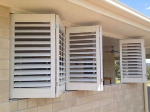 Volets en bois et en aluminium multi-pliants pour fenêtres et portes, intérieur et extérieur, sur mesure - Product Image 3
