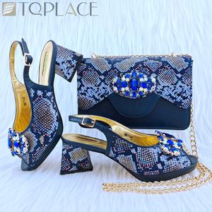 Scarpe da Donna Italiane di Design Verde con Strass, Eleganti Scarpe da Festa con Tacco 6,6 cm e Set Borsa Abbinata - Product Image 1