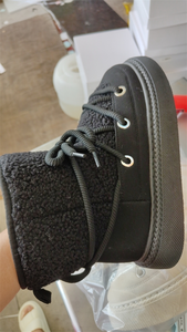 حذاء برقبة للثلج منفوش بنعل سميك جديد حذاء برقبة قصيرة من جلد الغزال غير قابل للإنزلاق حذاء كاجوال متقاطع للنساء - Product Image 4