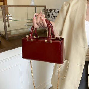 Sac à main d'été en PU pour femme, nouveau style, rouge cramoisi, carré moyen, haute qualité, mini sac à bandoulière avec chaînes et fermeture éclair - Product Image 3