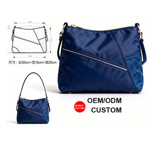 Bolsa de Mano Plegable de Poliéster Azul Oscuro Personalizada con Diseño de Parches y Logotipo de Publicidad Corporativa - Product Image 1