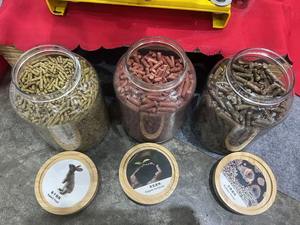 Directe Fabrieksverkoop Hoogrenderende Stalen <span class=keywords><strong>Pellet</strong></span> Houtmachine Nieuwe Staat Platte Matrijzen Molen Voor Biomassa Feed <span class=keywords><strong>Pellet</strong></span> Rijstschil - Product Image 4