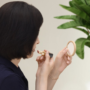 Bán Buôn Biểu Tượng Tia Laser Du Lịch Vẻ Đẹp Nhỏ Gọn Trang Điểm Cầm Tay Cô Gái Phụ Nữ Bằng Gỗ Vòng Mini Túi Nhỏ Gương - Product Image 4