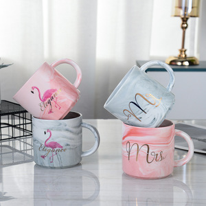 Amoureux café nordique lait en céramique cadeaux pour les <span class=keywords><strong>Parents</strong></span> tasse à eau Logo <span class=keywords><strong>personnalisé</strong></span> grande poignée Portable Hosehould bouteille de boisson - Product Image 1