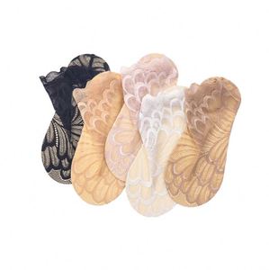 Chaussettes en maille à fleurs en dentelle, chaussettes invisibles antidérapantes, chaussettes fines respirantes confortables et élastiques pour femmes - Product Image 3