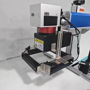 Machine de marquage laser UV 5W 110x110mm avec convoyeur et caméra CCD, positionnement dynamique visuel, marquage en vol, avec ordinateur - Product Image 5
