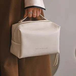Wholesale Custom New Designer Women Branded Handle Luxury Waterproof PU Leather Pouch Toiletry Travel Makeup Cosmetic Bag