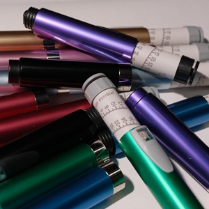 Bolígrafo de Belleza Metálico Reutilizable de 3 ml en Varios Colores, Herramienta Portátil para el Cuidado Diario de la Piel, Maquillaje y Cuidado Personal de Belleza - Product Image 4