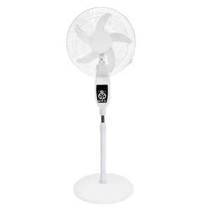 Ventilateur sur pied à 5 pales, alimenté par énergie solaire et batterie, avec télécommande et hauteur réglable pour usage domestique - Product Image 1
