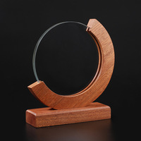 Trophée en Cristal Professionnel avec Logo Personnalisé et Socle en Bois Rond, Récompense en Verre Cristal, Trophée avec Socle en Bois Vierge