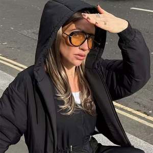 Gafas de Sol de Moda 2025 con Logotipo Personalizado, Gafas de Sol Retro Punk de Alta Gama con Protección UV400 para Hombre y Mujer - Product Image 4