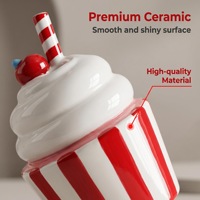 Cremefarbene Keramik-Cupcake-förmige Kerze mit langen Stabkerzen als Tischdekoration für eine beruhigende Atmosphäre