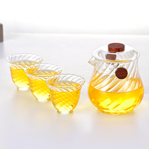 Set da Tè in <span class=keywords><strong>Vetro</strong></span> Borosilicato Trasparente di Alta Qualità, Resistente al Calore, Teiera da 350ml e Tazza da 60ml, Confezione Regalo, Set di Quattro Pezzi - Product Image 1