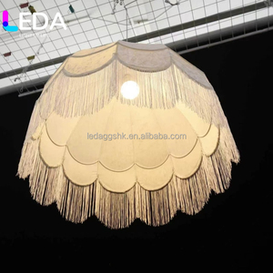 Lustre LEDA élégant en dentelle blanche avec pompons, pour table de mariage, plafond, banquet, événement, fête, décoration - Product Image 2